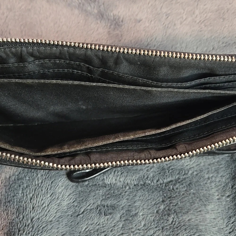 Coach Signature Cabvas Zip- Top Wristlet Black/Charcoal
